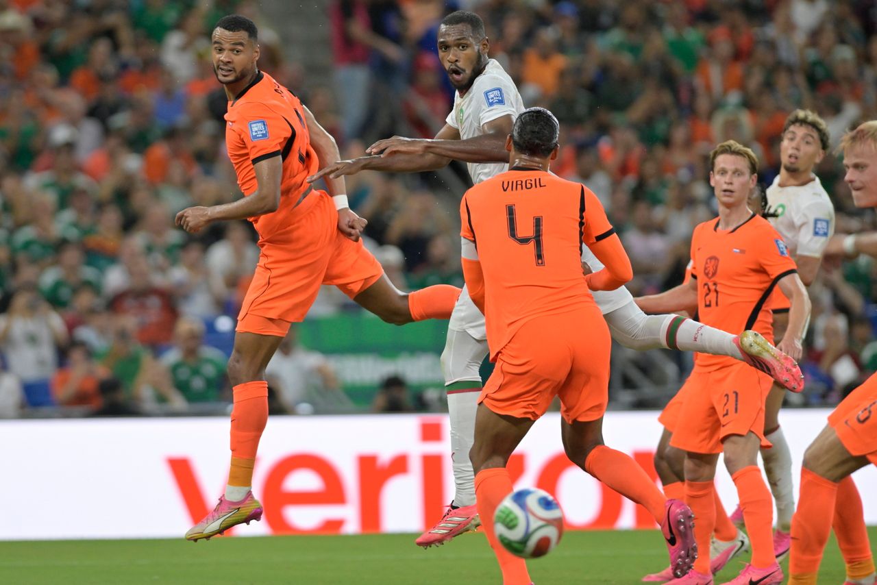 Morocco beat Netherlands 3–2 on penalties to reach World Cup last 16