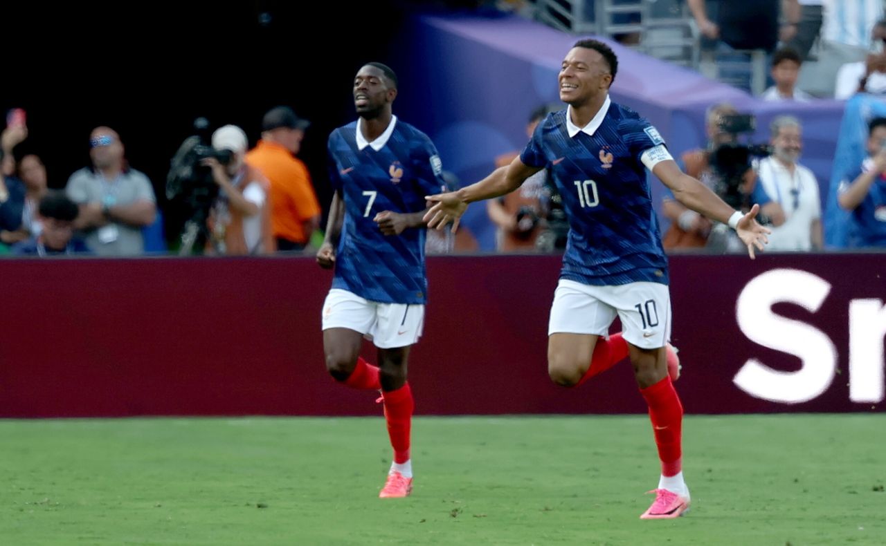 Francja rozbiła Szwecję! Mbappe dogonił Messiego