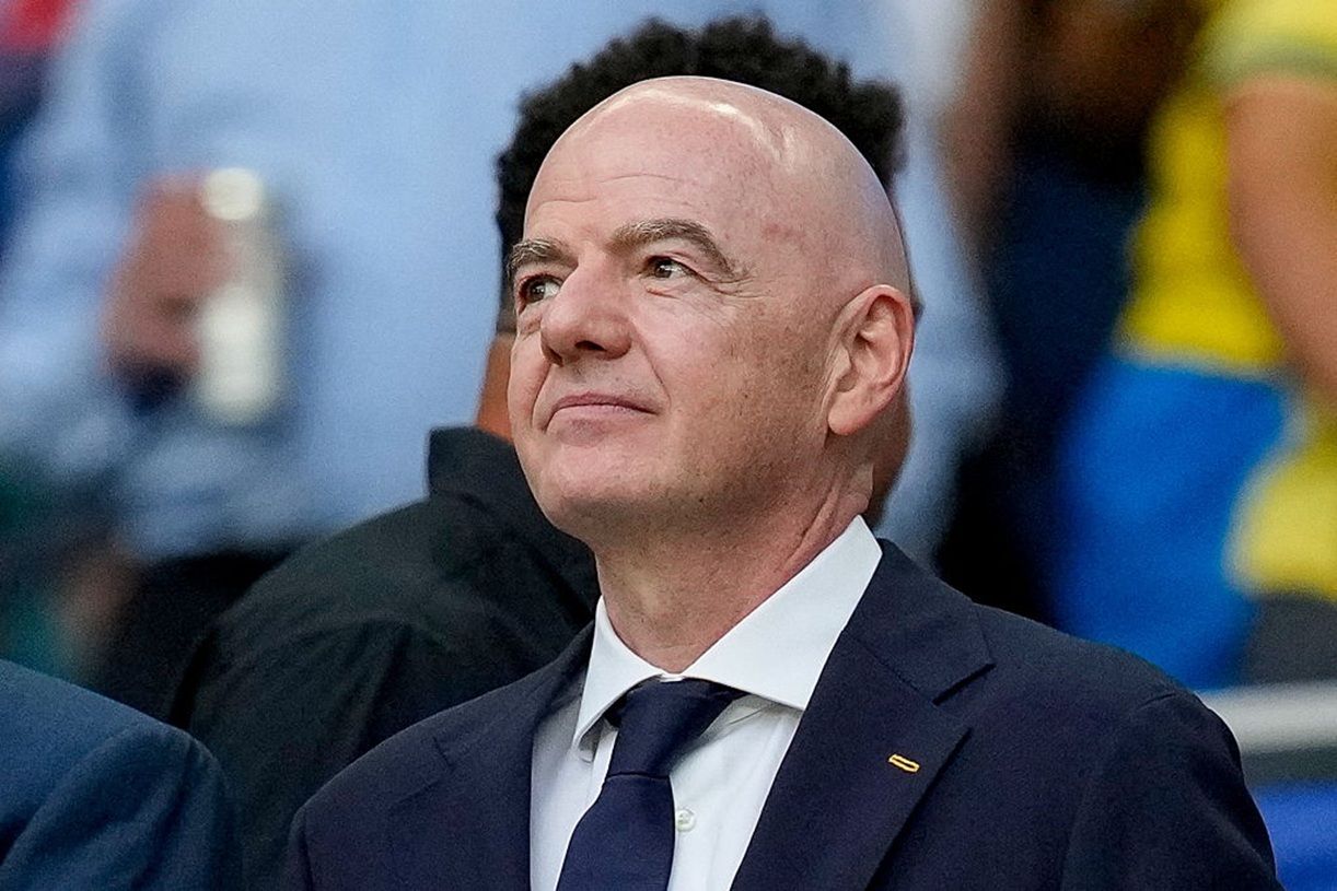 FIFA kontra UEFA