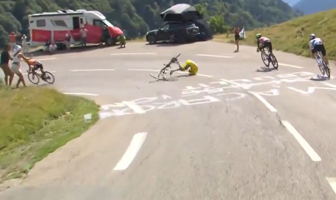 Traeen’s Crash on Col du Tourmalet Dethrones Tour de France Leader