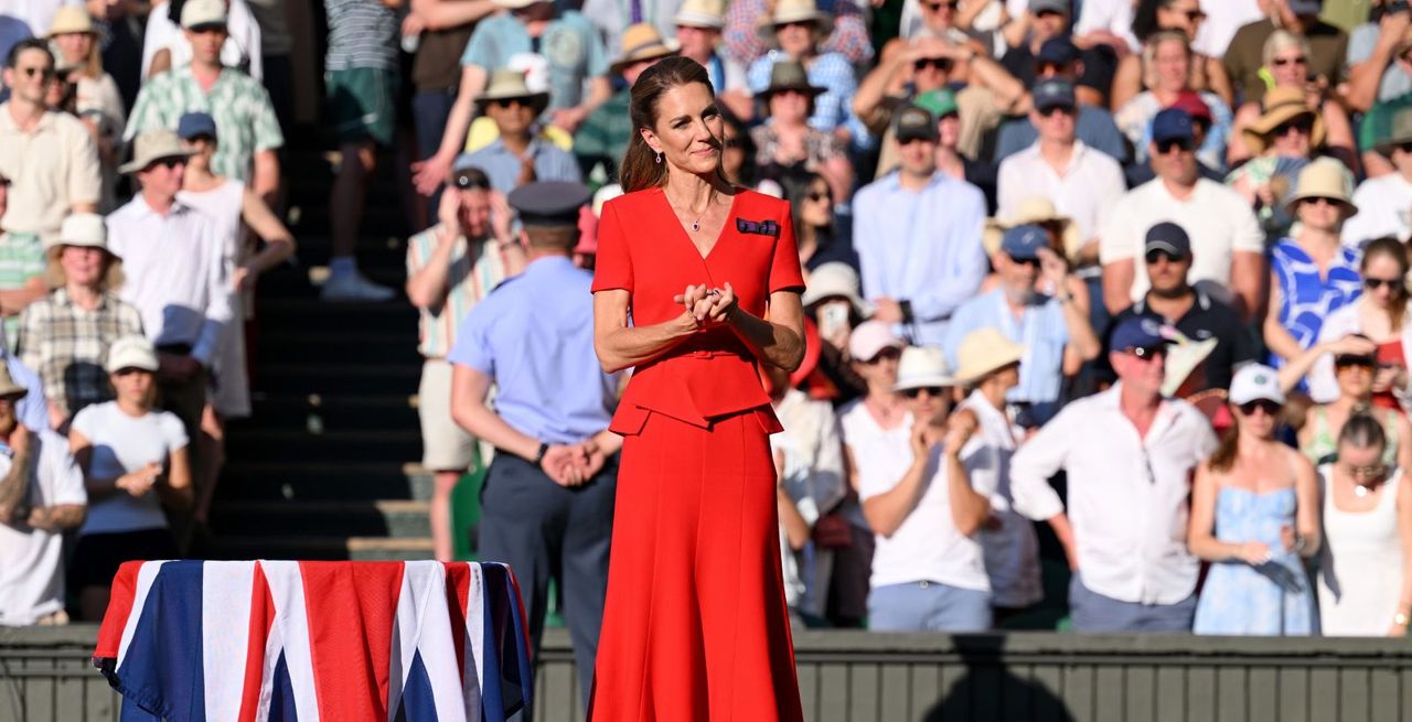 Księżna Kate na Wimbledonie: dlaczego wręczyła trofeum nowej mistrzyni?