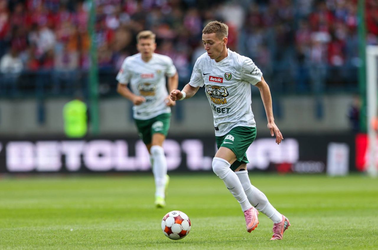 Jehor Szarabura przedłużył kontrakt, wypożyczony do Chrobrego Głogów