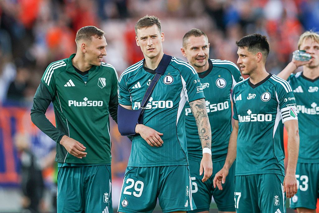 Legia odrzuca ofertę na Adamskiego – co dalej z transferem?