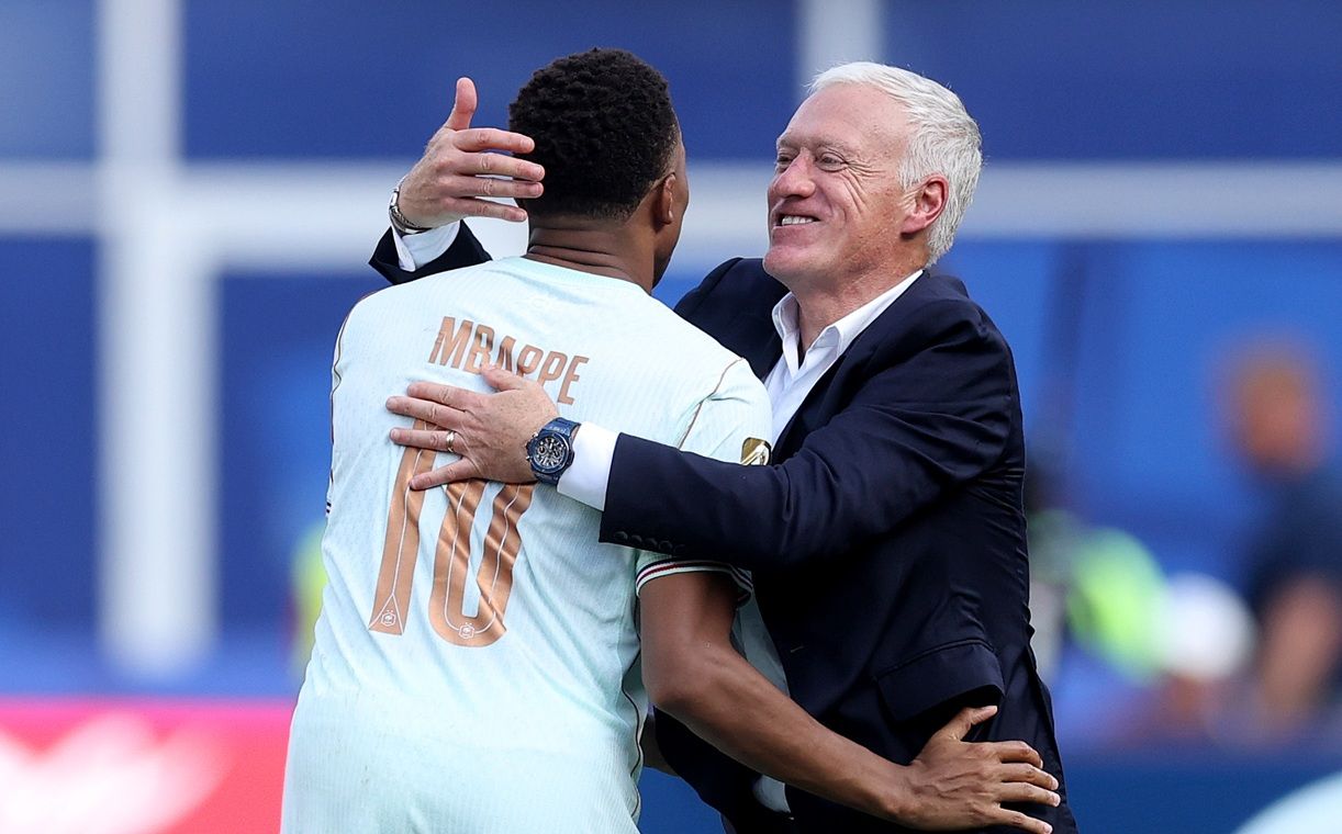 Mbappe żegna Deschampsa: emocjonalne pożegnanie na mundialu