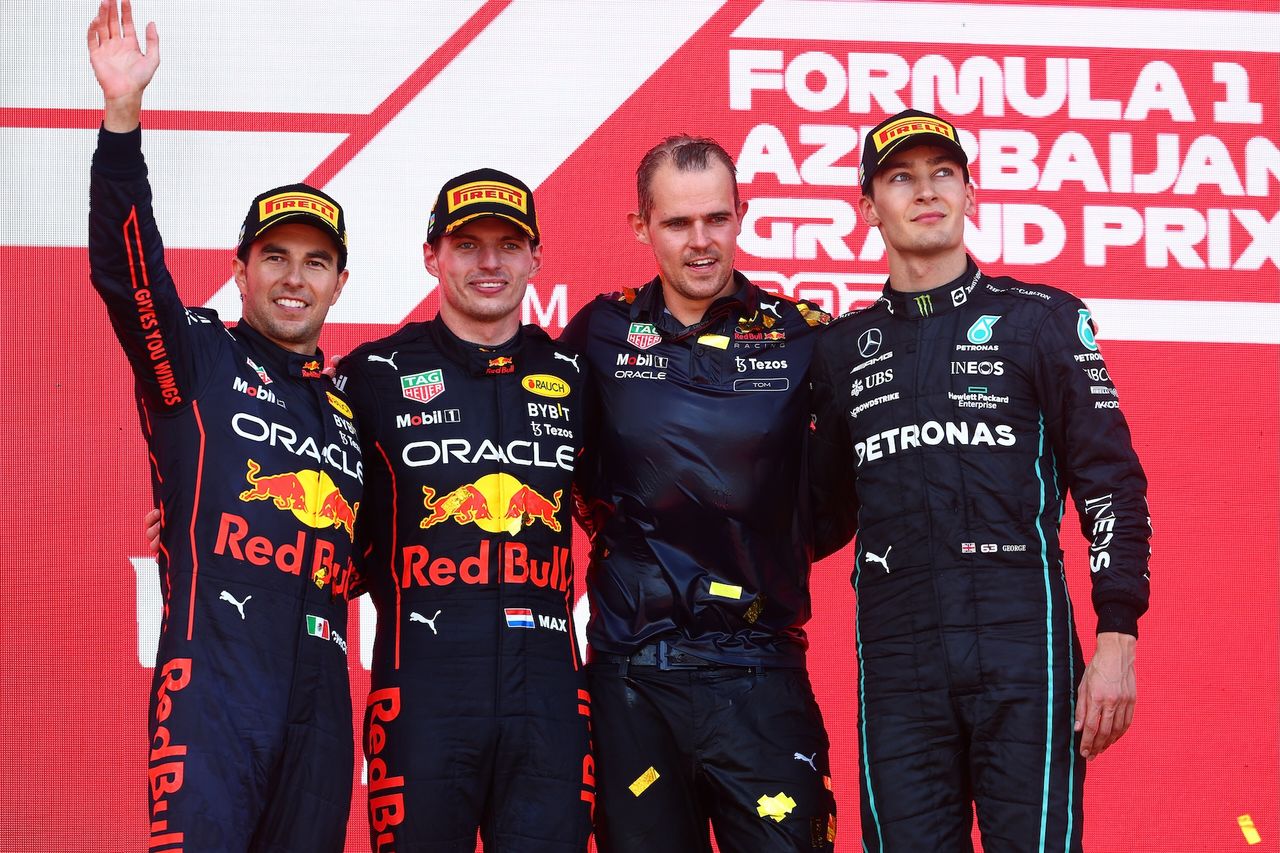 Tom Hart zostaje w Red Bull – niespodziewany zwrot w F1 2027","background":"Tom Hart, dotąd kojarzony z potencjalnym przejściem do Williamsa, pozostaje w Red Bull Racing. Zastąpi Gianpiero Lambiase jako inżynier wyścigowy Maxa Verstappena, co jest 