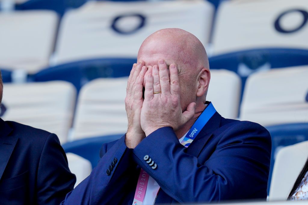 Infantino rezygnuje z projektu FIFA Forward – UEFA blokuje zmiany