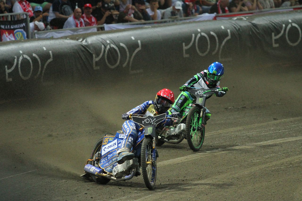 Żużel w TV: Gdzie oglądać PGE Ekstraligę i Grand Prix w sierpniu 2026?