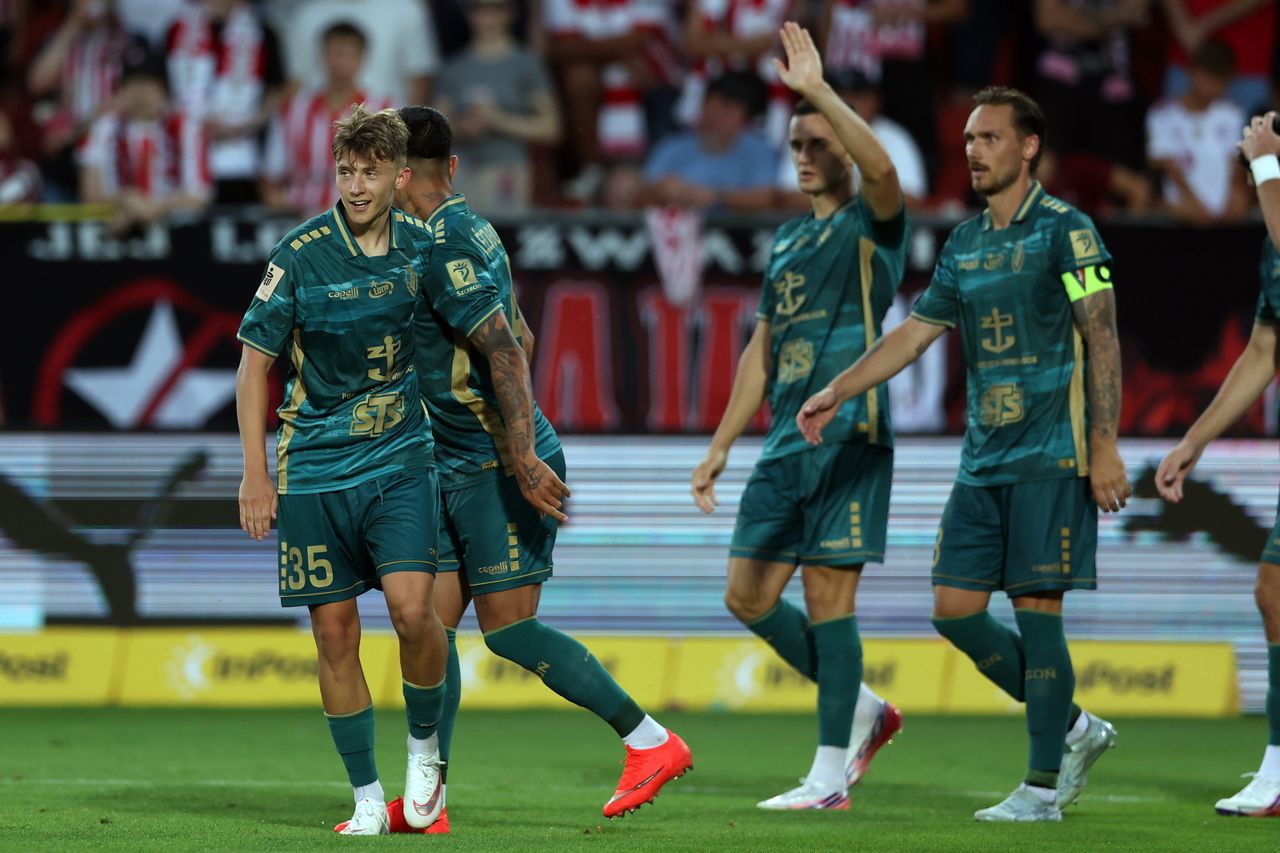 Zabójcze ciosy Pogoni Szczecin. Cracovia bezradna u siebie