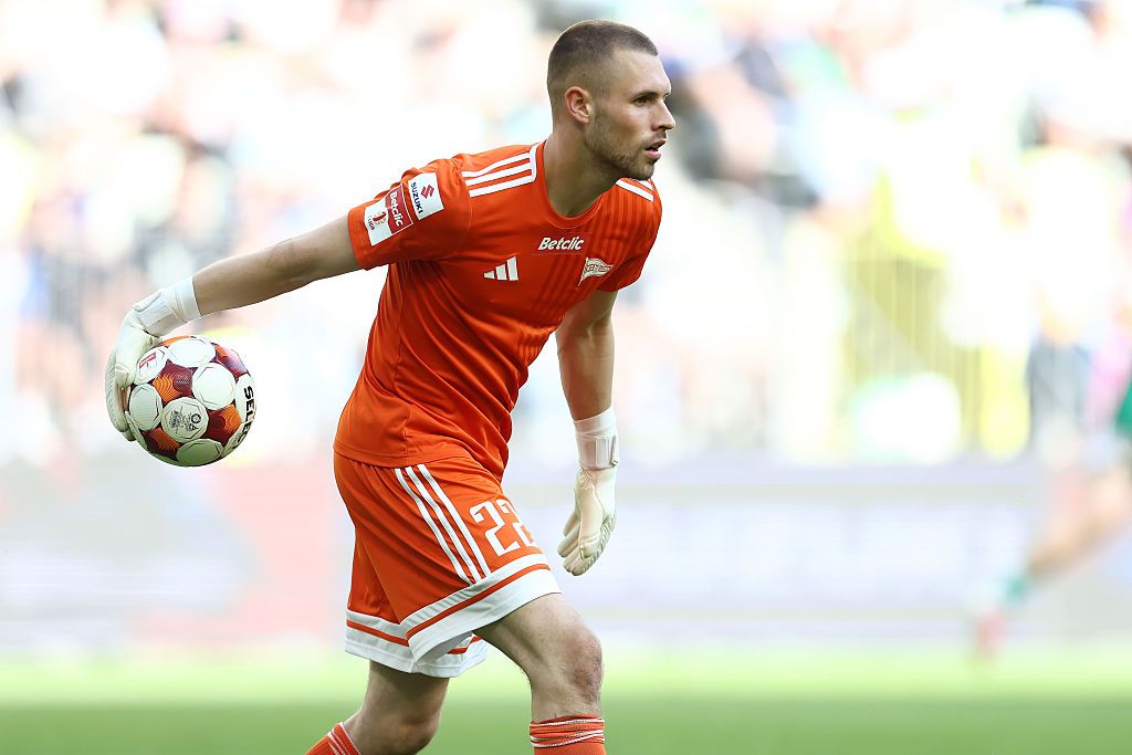 Lechia Gdańsk szuka dwóch środkowych obrońców i nowego bramkarza