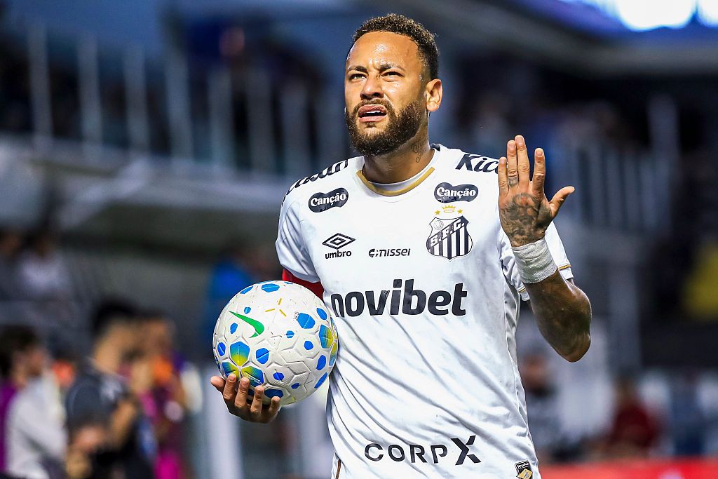 Neymar pożegnał się z Brazylią – co dalej w Santosie?