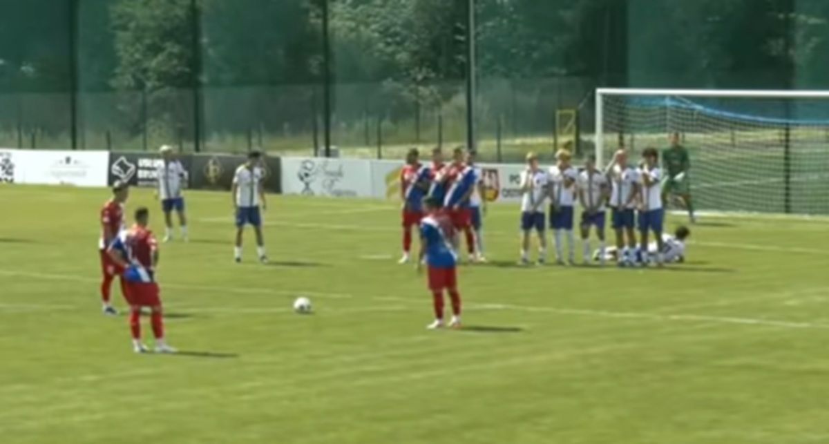 Michał Janota w 3 lidze: Legendy piłki nie gasną. Efektowny gol jak z czasów Messiego