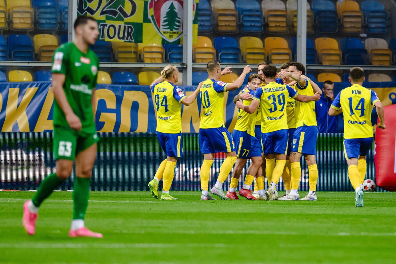 Arka Gdynia rozbiła Puszczę Niepołomice w 30 minut. Co to oznacza dla I ligi?