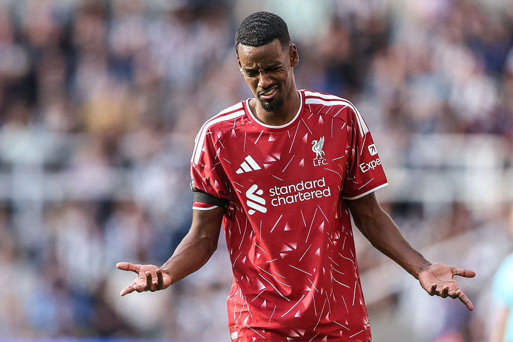 Liverpool w kryzysie: Remis z Newcastle a kontrowersyjny karny, który zmienił losy sezonu