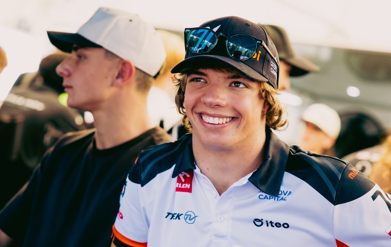 Kucharczyk na ostatniej prostej: Milwaukee Mile decyduje o mistrzostwie Indy NXT