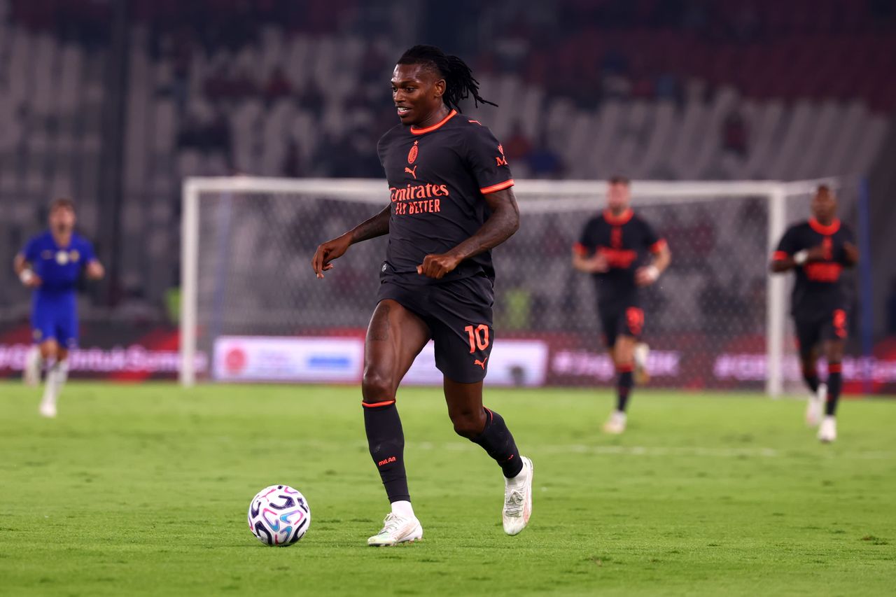 Leao w Stambule: Jak Galatasaray wygrywa wojnę o gwiazdę i zmienia grę w transferowym szaleństwie