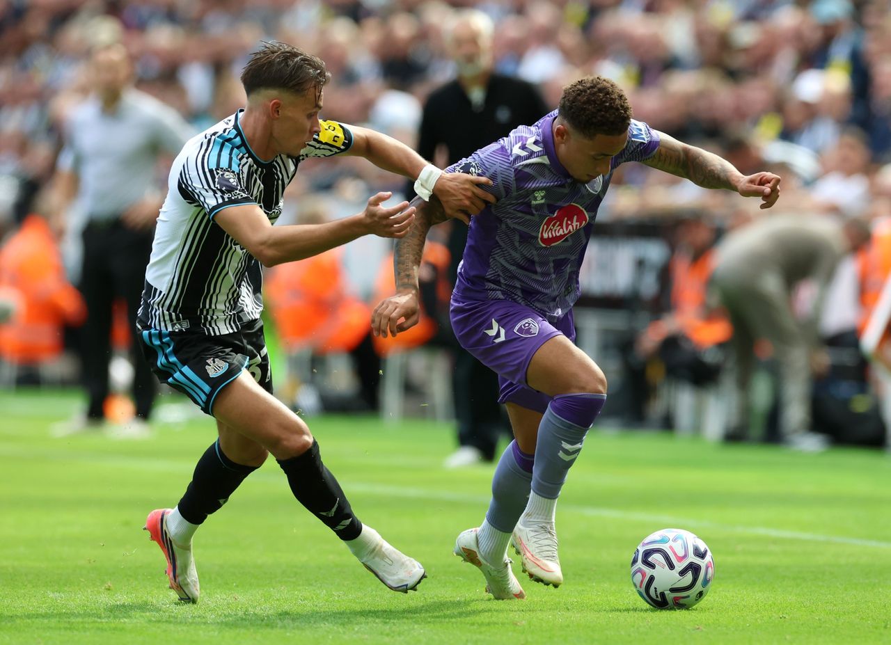 Newcastle United ratuje sezon w ostatniej chwili: chaos defensywny i cudowny remont