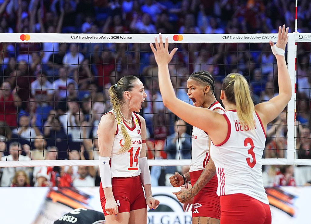 Turcja zdominowała Serbię 3:0 w półfinale ME 2026 – strategia czy przewaga?