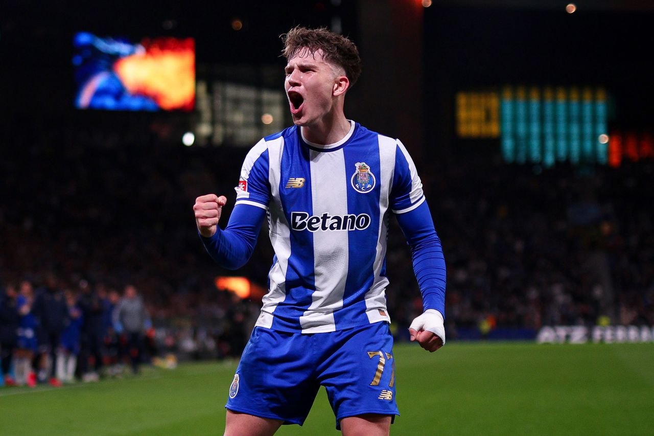 Photo: SportoweFakty Magiczne wejście Pietuszewskiego. Polski talent uratował FC Porto