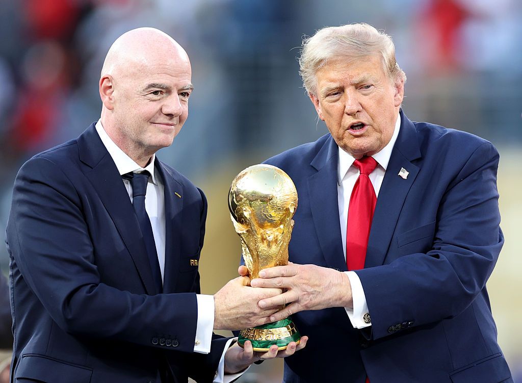 42 pytania. UEFA żąda wyjaśnień od Infantino