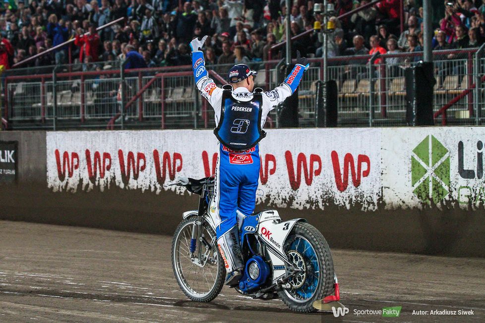 Żużel. Wielki ścisk w klasyfikacji generalnej i jedyne takie złoto Nickiego Pedersena [ZDJĘCIA]