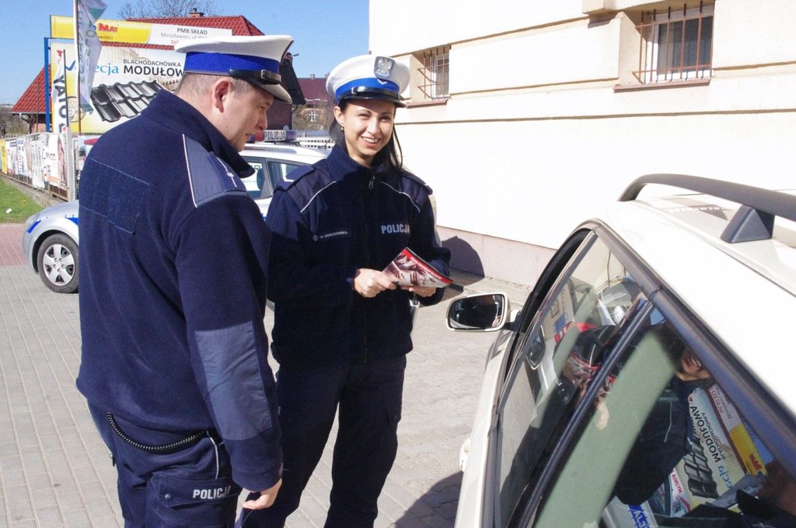 Świątecznie z wałecką drogówką