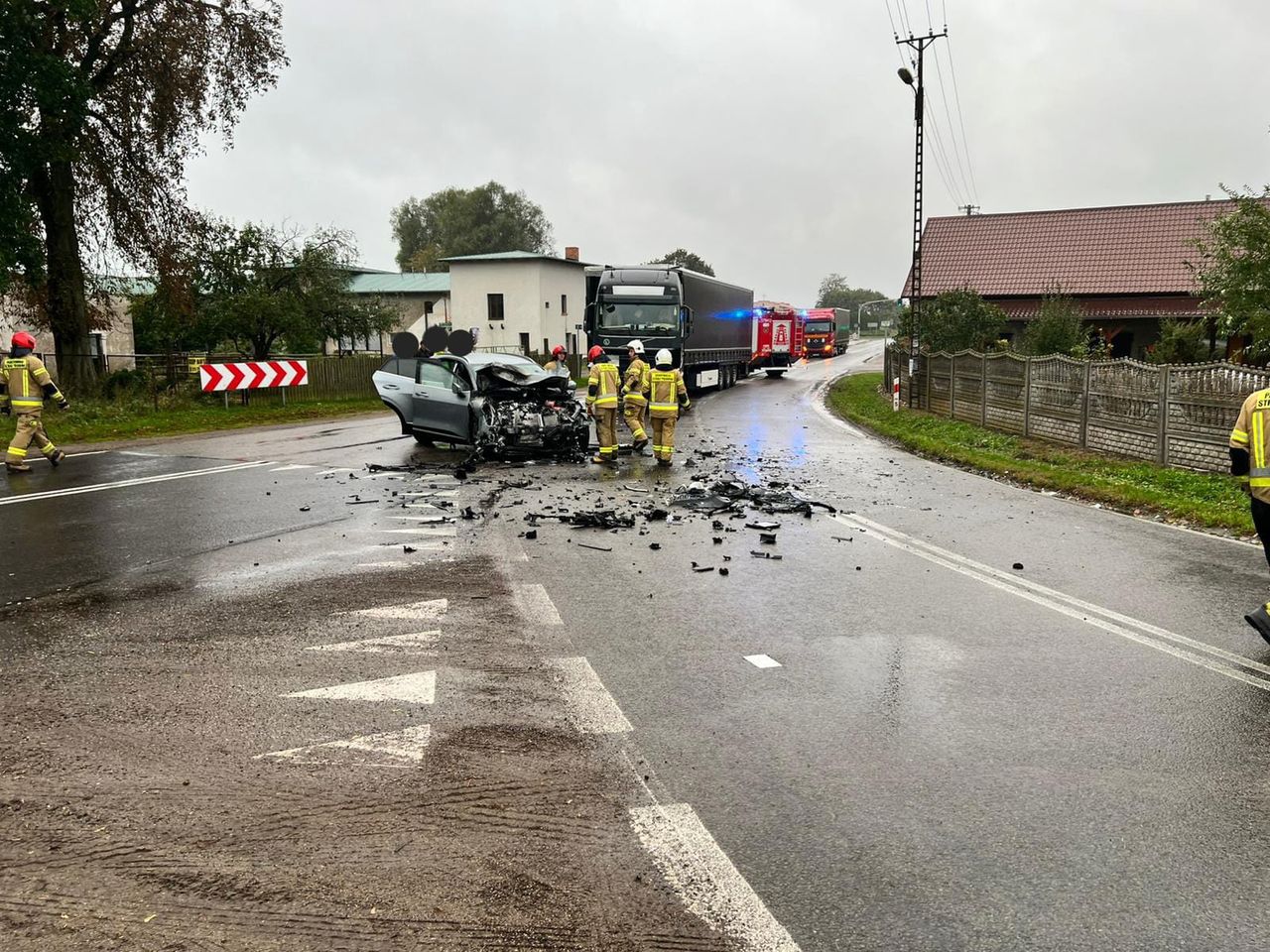 Poważny wypadek na DK 22 w Rusinowie. 2 osoby w szpitalu