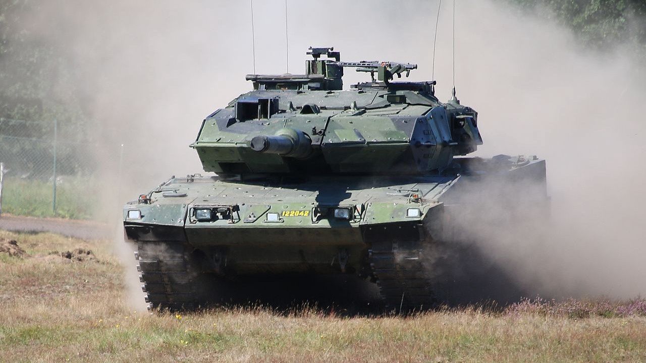 Swedish tanks dubbed 'gold' bolster Ukrainian defense