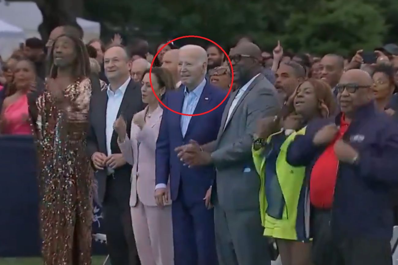 Biden freezes during event, sparking health concerns