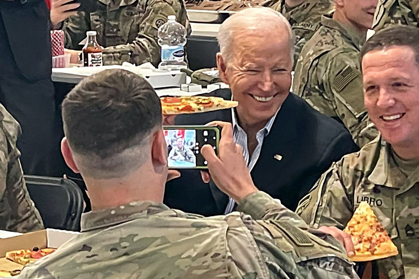 Joe Biden skosztował polskiej pizzy. "Jestem w ciężkim szoku"