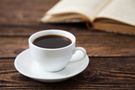 Czy kawa "parzona" na zimno jest zdrowsza od tej tradycyjnej?