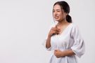 Ból w klatce piersiowej przy przełykaniu - przyczyny i leczenie