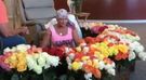 Mąż zaskoczył chorą żonę. Podarował jej 500 róż