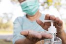 CDC publikuje i usuwa nowe wytyczne dot. rozprzestrzeniania się koronawirusa w powietrzu. Dlaczego?