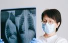 Tlen inhalacyjny - charakterystyka, bezpieczeństwo, opinia pulmonologa