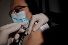 Czy zabraknie szczepionek przeciwko grypie? Ekspert ostrzega (WIDEO)