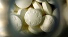 O której przyjmować aspirynę i leki na nadciśnienie? Są dwie kluczowe pory