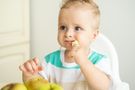Dowiedz się, czym możesz karmić niemowlę do 1. roku życia