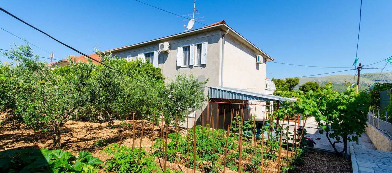 Apartmani Iva Trogir. Nocowanie.pl