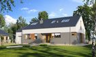 Projekt domu E-169 - parterowy dom o powierzchni 122,60 m², dach dwuspadowy, koszt budowy 411 000 zł - ujęcie frontu