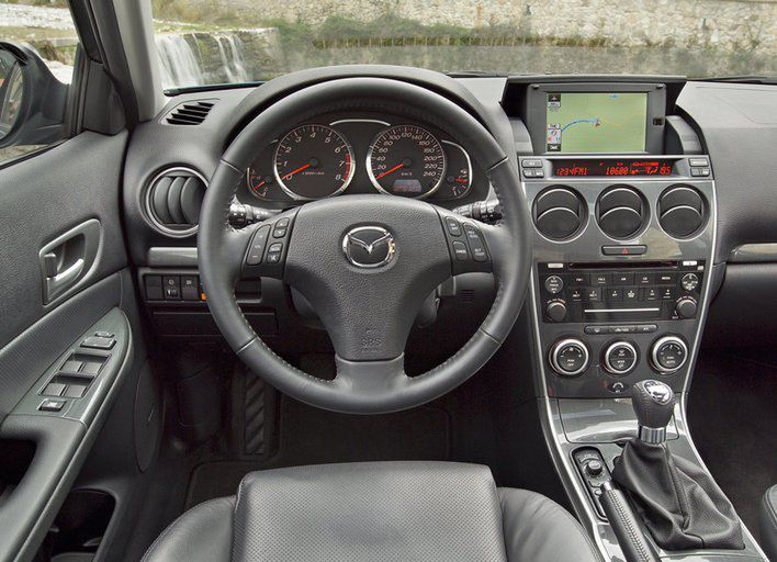 Używana Mazda 6 Gg/Gy 2.0 Mzr-Cd/Citd (2002-2007) - Poradnik Kupującego | Autokult.pl