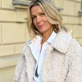 Beżowy płaszcz w stylizacjach gwiazd. Tak noszą go Magda Mołek, Małgorzata Socha i Julia Wieniawa. Warto się zainspirować
