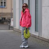 Buty damskie Nike w stylizacjach na wiosnę 2023. Jak nosić najmodniejsze sneakersy w tym sezonie? Podpowiadamy