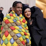 Rihanna jest w ciąży! Zobacz ciążowe outfity RiRi, które zachwycą nie tylko przyszłe mamy