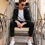 Modne buty męskie na sezon wiosna-lato 2021. Te obuwnicze trendy dla facetów warto poznać!
