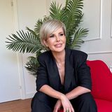 Skompletuj stylizację Racewicz na wyprzedażach. Wiemy, gdzie kupić najtaniej beżowe traperki i płaszcze w kratę