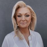 Najwygodniejsze spodnie na jesień. 50-latki pokochają ten fason