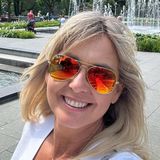 „Wyglądają na wygodne”. Trzy modele sandałów, które najchętniej noszą polskie gwiazdy po 50.