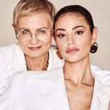 59-letnia mama Honoraty Skarbek robi furorę na Instagramie. Fajny ma styl?