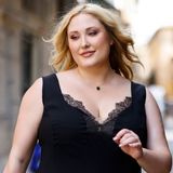 To najmodniejsza sukienka dla puszystych. Pięknie modeluje talię, wygładza boczki i nie kosztuje dużo