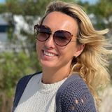 Te spodnie oficjalnie zastąpią jesienią jeansy. Całe szczęście: są stylowe i wygodne